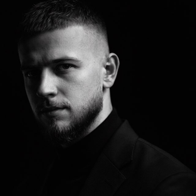 Макс Отличник